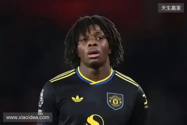 TA：曼联球员多古腿筋受伤，预计伤缺10周
